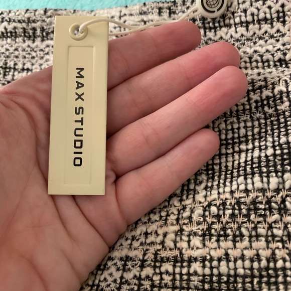 🌸 NWT Max Studio Skirt - Picture 4 of 4